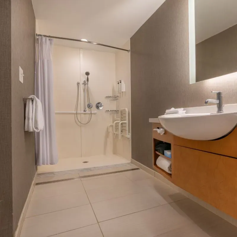 Transformation Salle de Bain PMR à Aspiran